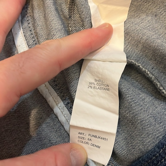 Fun & Fun Girls size 6 short denim jean jacket with silver sparkles - Picture 9 of 9